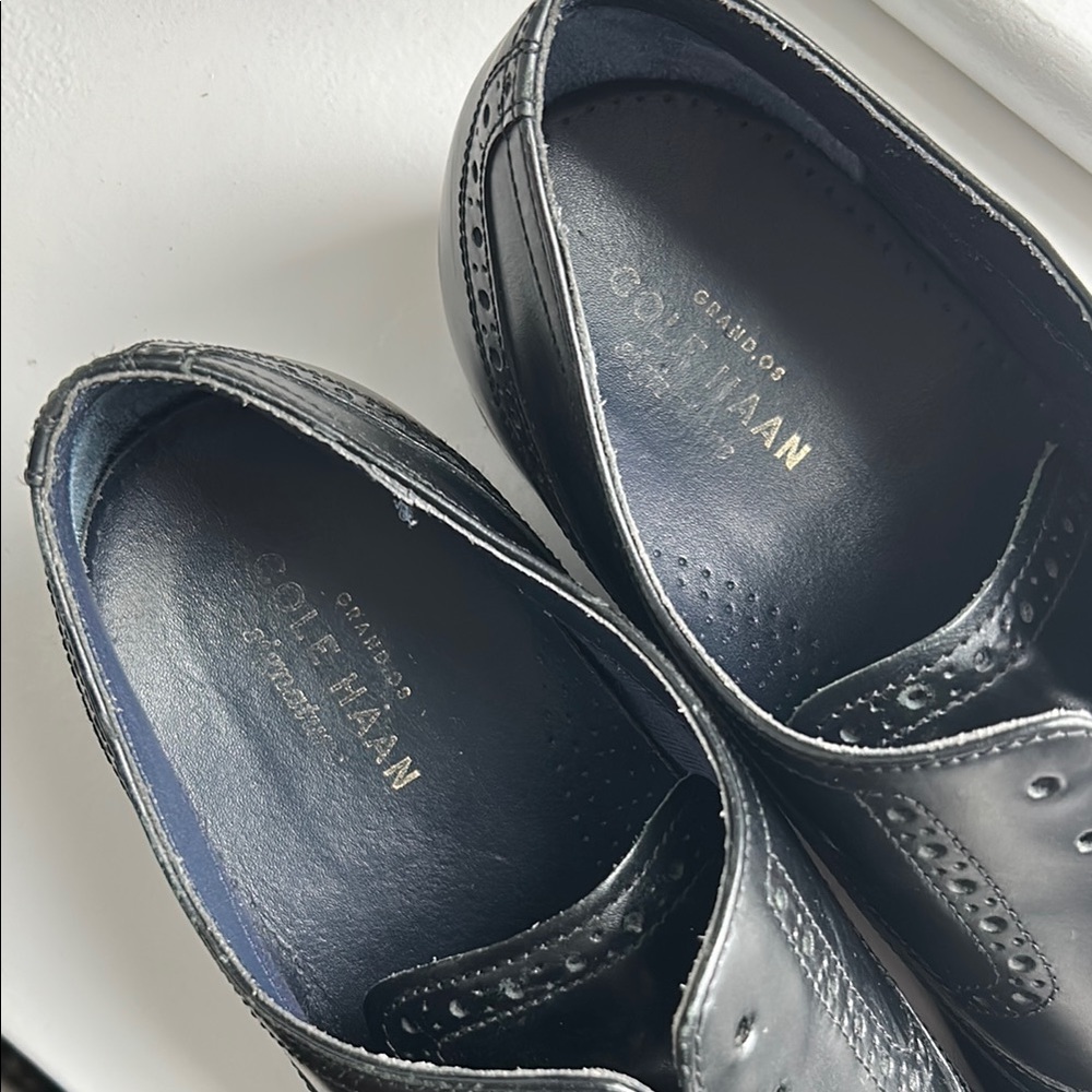 Cole Haan Men's Black Leather Oxford Shoes - Picture 2 of 5